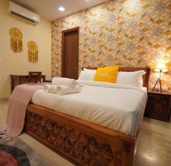 DLF Phase 5 Apartment | Luxury 3BHK Service Apartment -Golf Course Road, Gurgaon