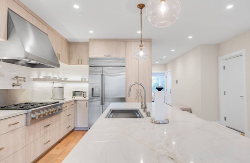 Pacific Heights Apartment | Luxury 3BR 2 BA Apartment in amazing Cow Hollow Pacific Heights neighborhood