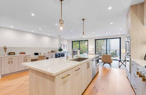 Pacific Heights Apartment | Luxury 3BR 2 BA Apartment in amazing Cow Hollow Pacific Heights neighborhood