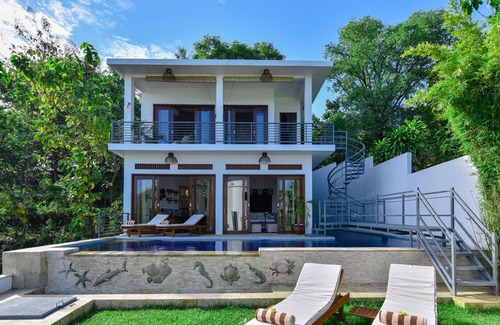 Kayu Putih Villa | LUXURY 3BR Hillside Villa with North Bali Sea View
