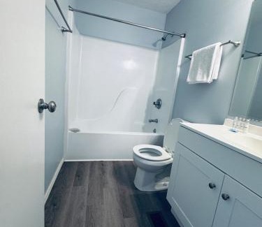 Bloomington House | LUXURY 3BR Home Near IU & Downtown