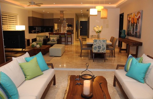 Amapas Condo | Luxury 3BR Oceanfront Condo With 5min. Walk To Old Town & Amazing Rooftop Oasis!