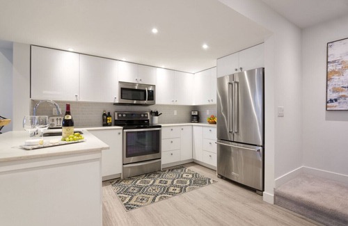 Village North House | Luxury 3Br TH- Private Hot Tub/Pool/Bike Storage