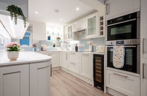 Pimlico House | Luxury 3BRs house in the heart of Victoria