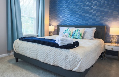 Wessex Square Other | Luxury 3King 4FullSize GameRoom FencedYard Grill 5-SmartTV Safe&Quiet Area