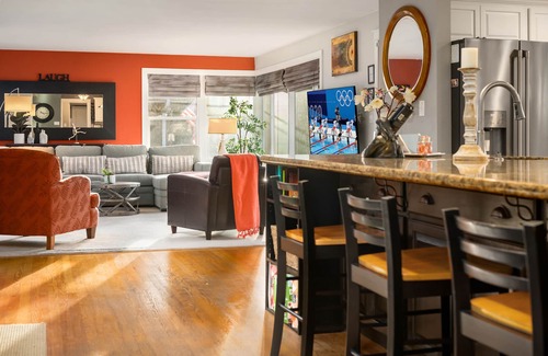 Three Tree Point House | Luxury 4 bd/3ba Family Home near Ocean, Airport, & Seattle XL yard w/sportcourt