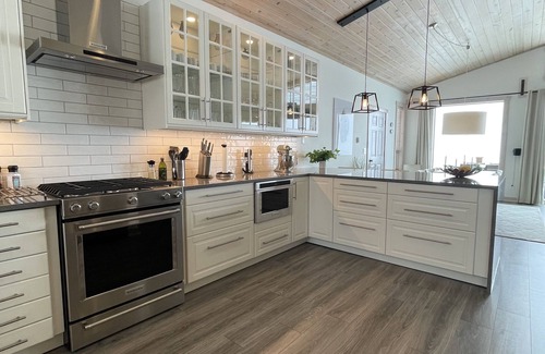 Emigrant Villa | Luxury 4 bed/3 bath villa, 30 min to Yellowstone Park