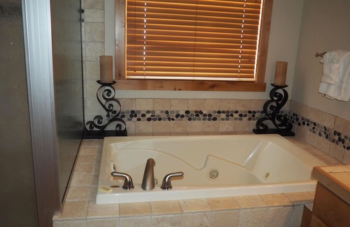 Winter Park House | Luxury 4 bed Antlers @ Lakota 2024 Brand New Private Hot Tub Walk/Shuttle to Ski