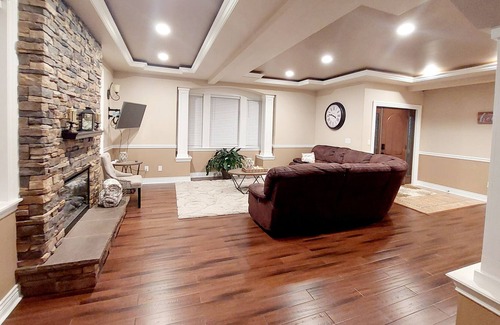 Parkland House | Luxury 4 bedroom residential home with patio