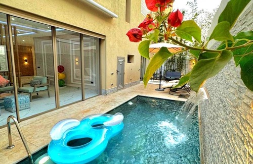 Tassoultante Villa | Luxury 4-Bedroom Villa in Vibrant Marrakech – Private Pool, Jacuzzi, AC & WiFi.