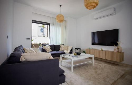 Turgutreis Villa | Luxury 4 Bedroom Villa with Private Pool 200m to Beach - Yeni Dünya Bodrum