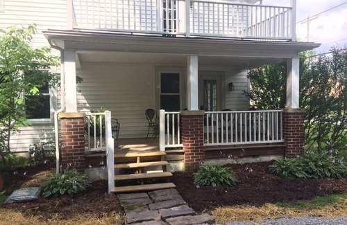 Fayetteville House | Luxury 4 Br Downtown Historic Home, Walk to Restaurants, Shops and NRG Park.