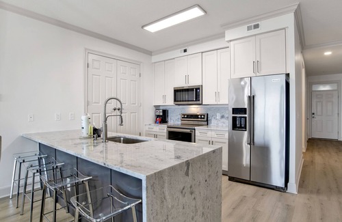Orange Beach Condo | Luxury 4BD/4.5BA Beachfront Condo with Panoramic Views!
