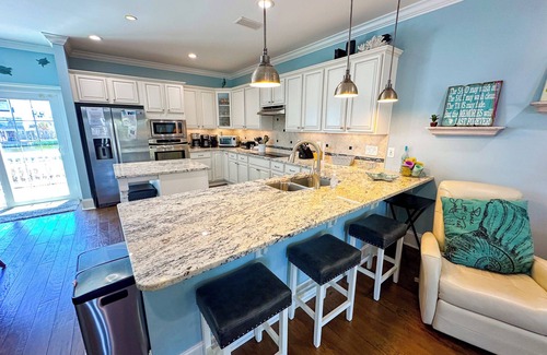 Cherry Grove Beach House | Luxury 4Bedroom/4 Bath with Private Salt-Water Pool!