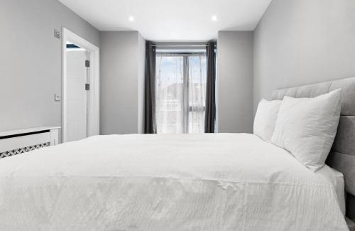 Perivale Apartment | Luxury 4BR - Near Wembley, Heathrow & London