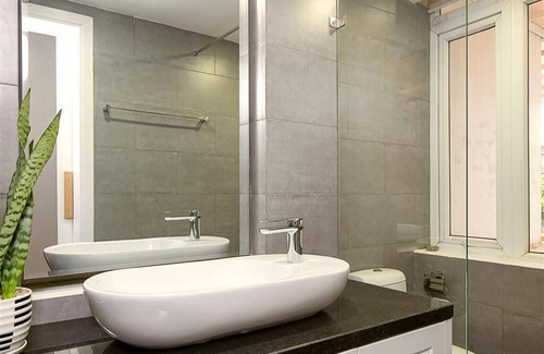 Son Tra Villa | Luxury 4BR & Pool - Ochic Villa Han River Side - Dragon Bridge Danang City