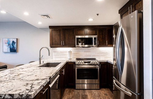 North Park City Condo | Luxury 4Br True Ski in Ski Out @5 lifts Pool/Spas/Gym/WD/FP/Parking Near Main!
