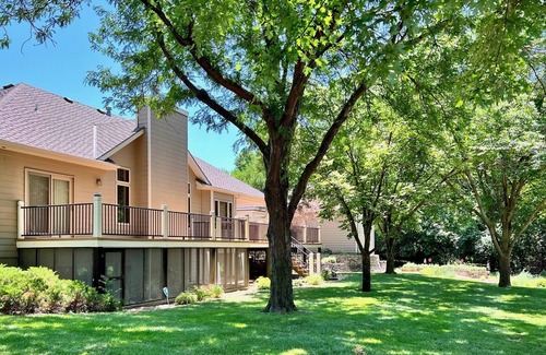 Hutchinson House | Luxury 5 Bed Executive Home