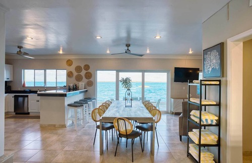 George Town House | Luxury 5 bedroom home on the water with private pool
