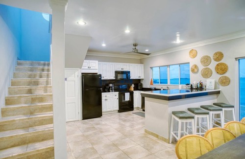 George Town House | Luxury 5 bedroom home on the water with private pool