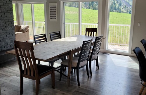 Okanagan-Similkameen House | Luxury 5 Bedroom House - Hot Tub and Acreage. Lots of Wildlife on ranch.