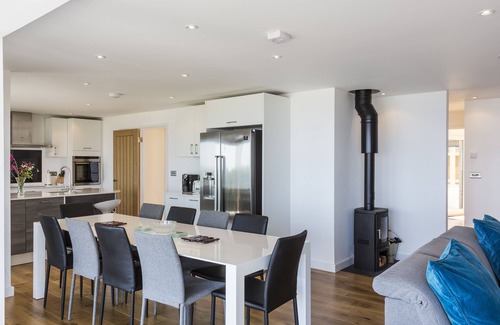 St Ives House | Luxury 5 Bedroom House in St Ives - Hot tub, parking, WIFI, Stunning views