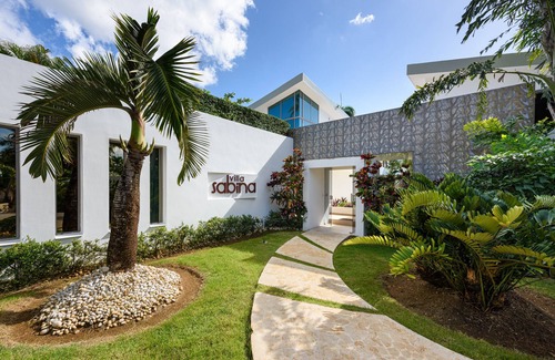 Las Terrenas Villa | Luxury 5 Bedroom Staffed & Serviced Villa on Beachfront Community of Cap Bonita