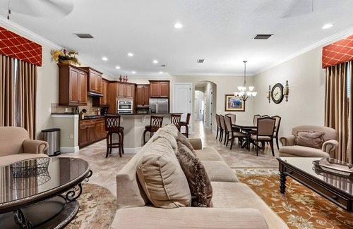 Reunion House | Luxury 5 Bedrooms At Encore Resort