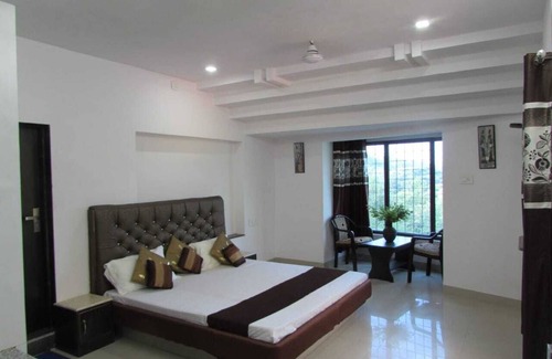 Bedla Resort | Luxury 5 star 5 br home with Pool & Stunning View