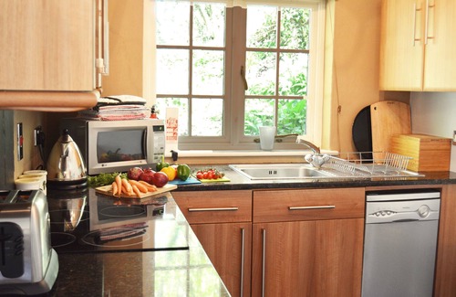 Helston Cottage | Luxury 5-star single-storey cottage for two near the Cornish coast