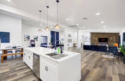 Desert Hills Villa | LUXURY 5 STARS! 7BR Private Pickleball NEW remodeling!
