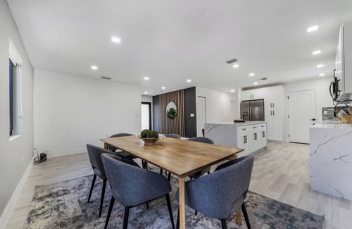 University Park House | Luxury 5BR Getaway w/Pool, Games & BBQ Fun