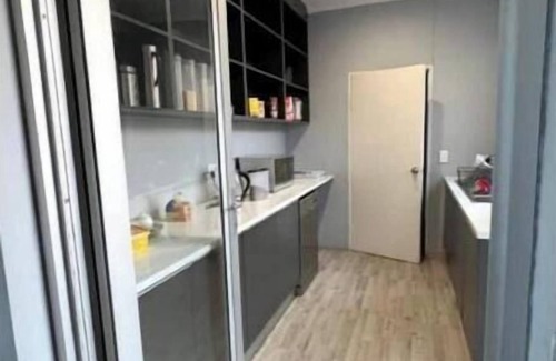 Windhoek House | Luxury 5BR Retreat in Omeya