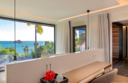 Corossol House | Luxury 6 Bed Villa JUNE with Pool, Gym and Cinema!