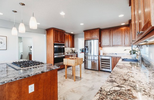 Show Low House | Luxury 6-bedroom home with View, Arcade Table, Fire table, Jet tubs, Deck, Wi-Fi