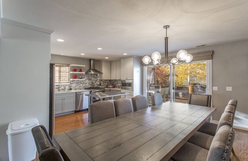 North Park City House | Luxury 6 Bedroom Old Town Park City Home w Brand New Arcade Room Sleeps 16!