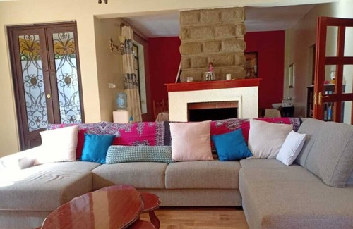 Thika Villa | Luxury 6 bedroom villa centrally located in Thika, along Meru-Nanyuki highway.