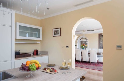 Trsteno Villa | Luxury 6-BR villa for 12, with heated pool, close to the sea
