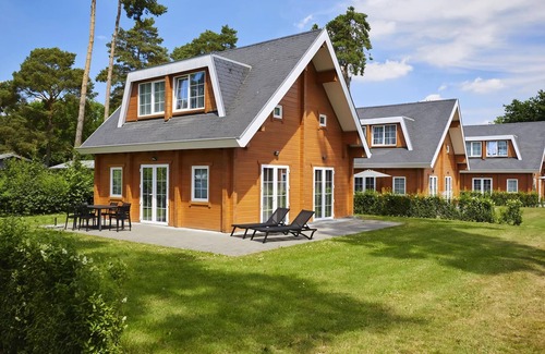 Zutendaal House | Luxury 6-person bungalow in the holiday park Landal Mooi Zutendaal
