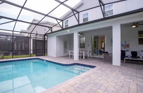 Kissimmee House | Luxury 6BD Home with Game Room, Cinema & Pool