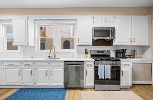 Atlantic City House | Luxury 6BR Beach Home, Sleeps 16 – 1.5 Blks to Beach