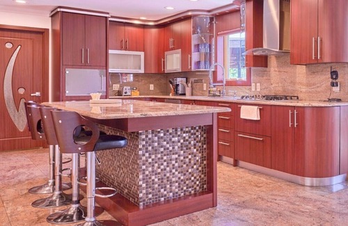 Town of Highland House | Luxury 6BR Catskills Retreat - Lakefront, Saltwater Pool, Home Theatre