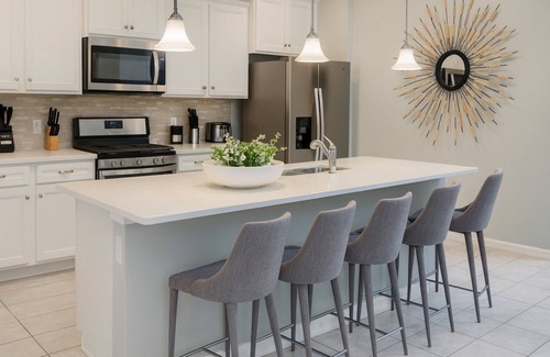 Loughman Villa | Luxury 6BR Villa w/Private Pool at Solterra
