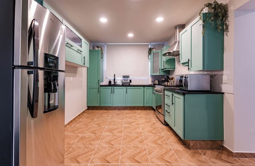 Colonia Roma House | Luxury 7-bedroom house in Roma Norte with Jacuzzi, Rooftop, AC in all Bedrooms