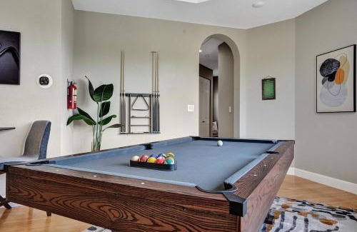 Plantation Villa | Luxury 8-BR with Pool Basketball Volleyball