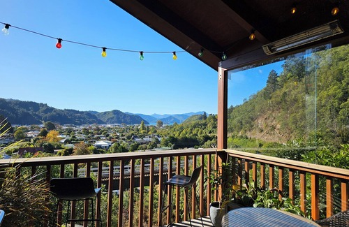 Picton Cottage | Luxury Accommodation in Nature! Pet-Friendly