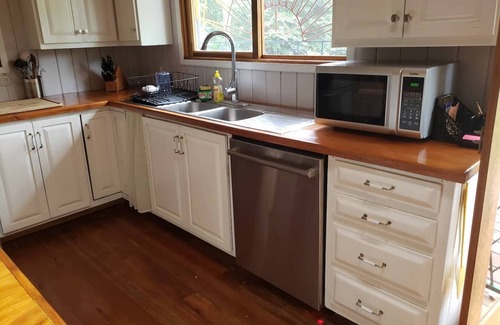 Cahuita Villa | Luxury Air-conditioed home in Cahuita, 4 min walk from the beach!