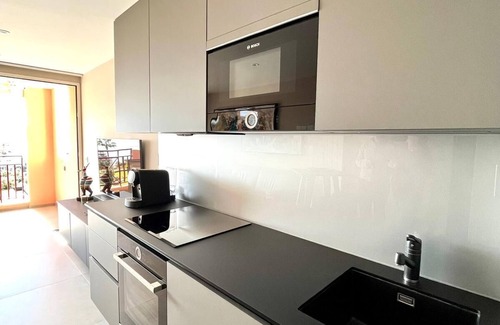 La Croix des Gardes Apartment | Luxury air-conditioned apartment 600 metres from the beach * class