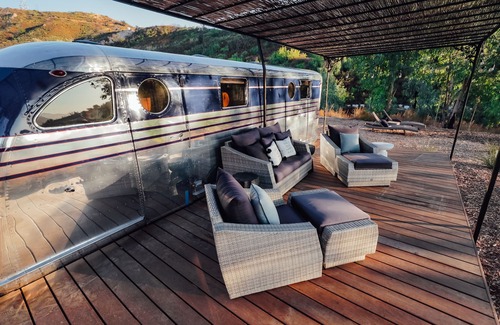 Malibu RV Rental | Luxury Airstream in Malibu - Queen Bee at Free2Bee