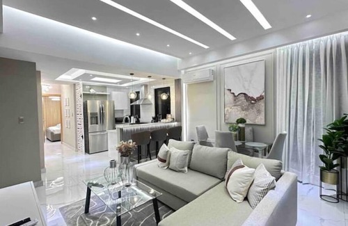 Lope De Vega Apartment | Luxury Amazing Views | Rooftop Pool |Gym @Piantini